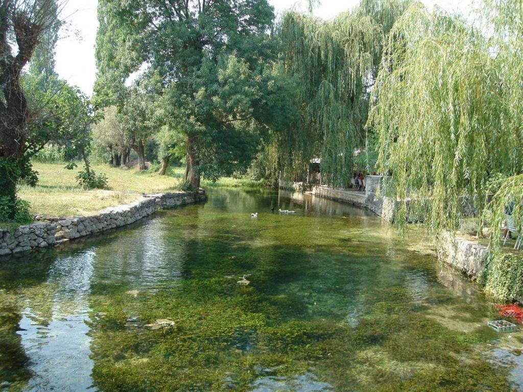 On The River Baska Voda Apartamento *