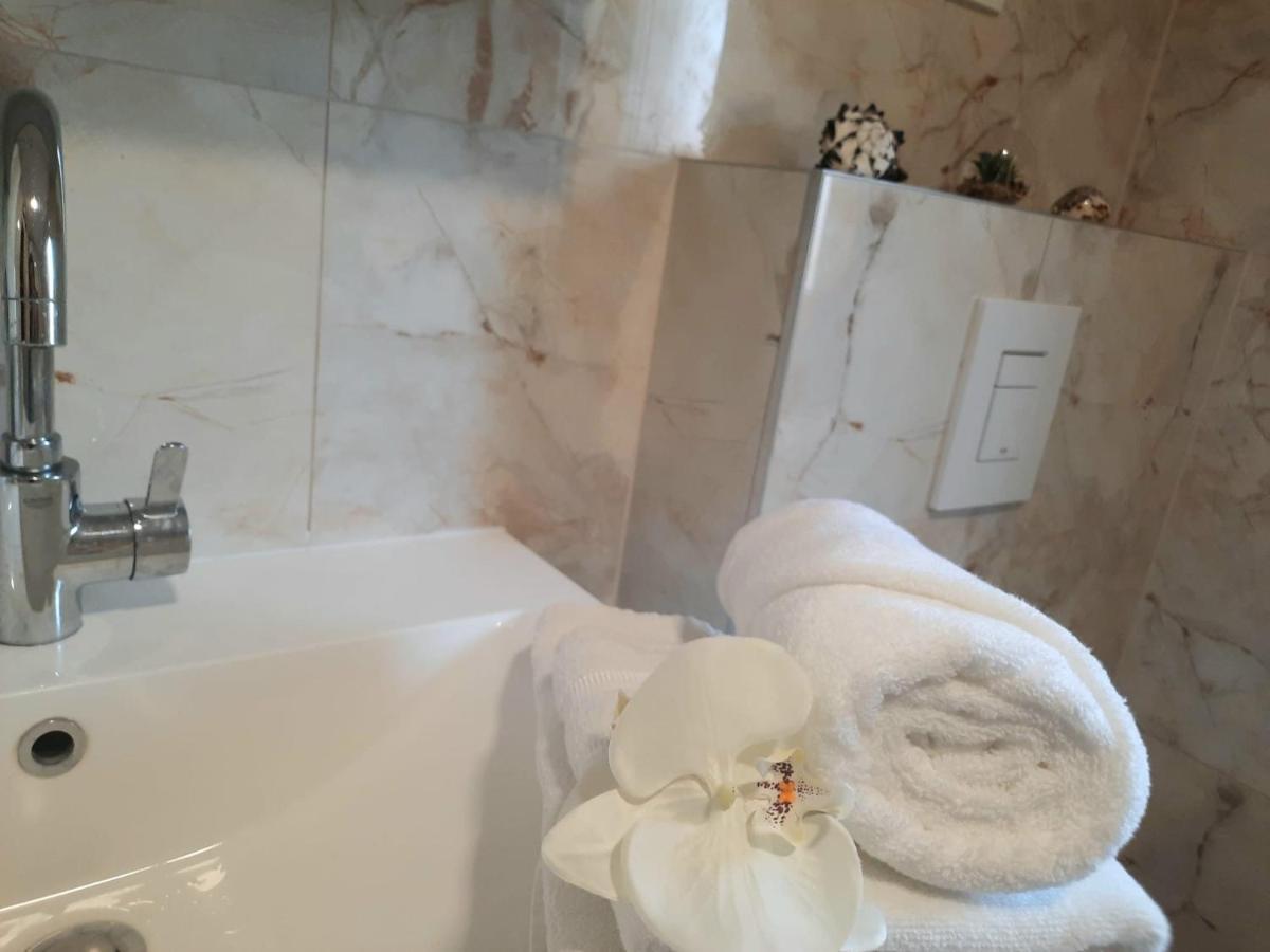 Apartment On The River Baska Voda