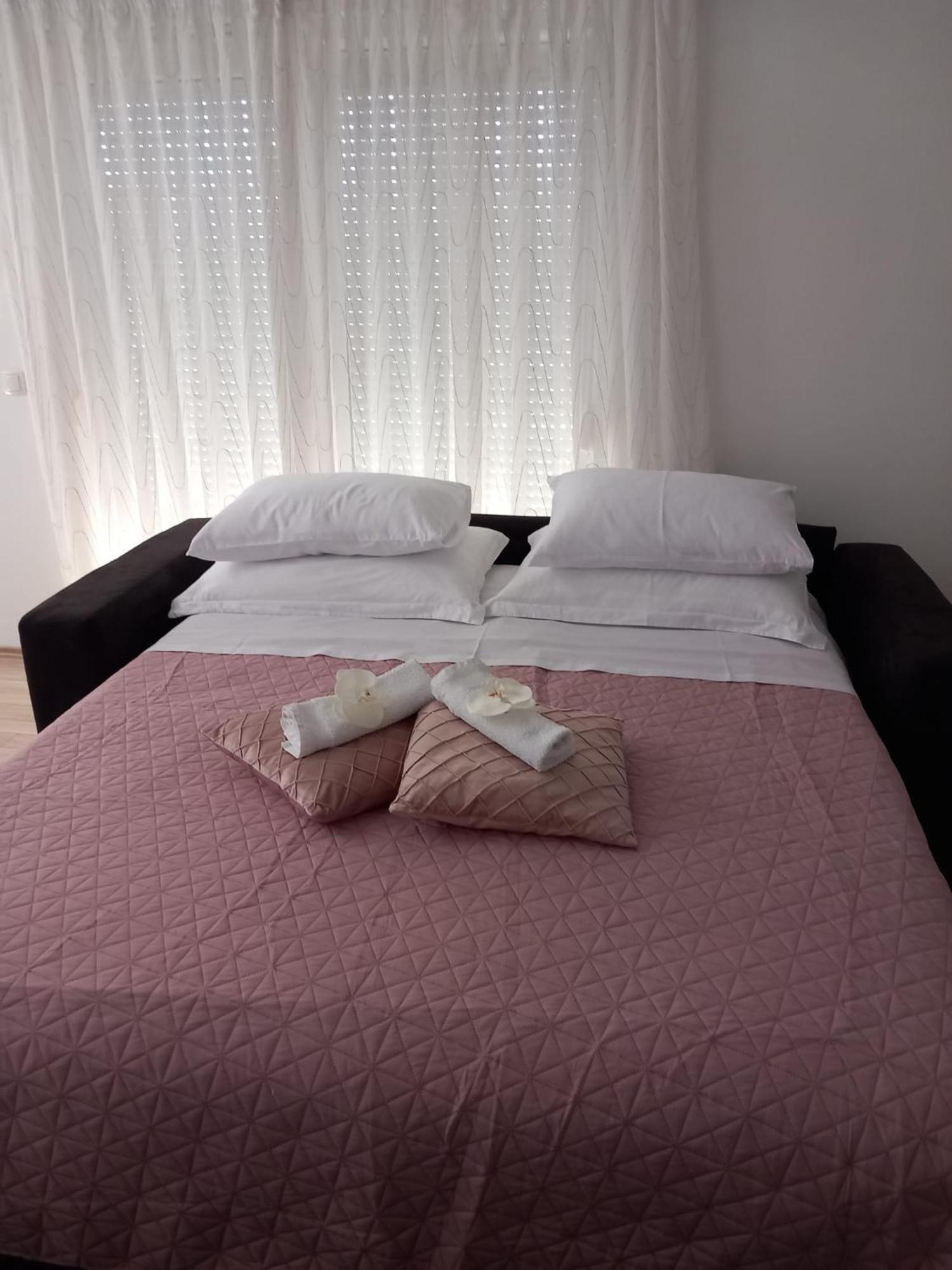 Apartamento On The River Baska Voda *